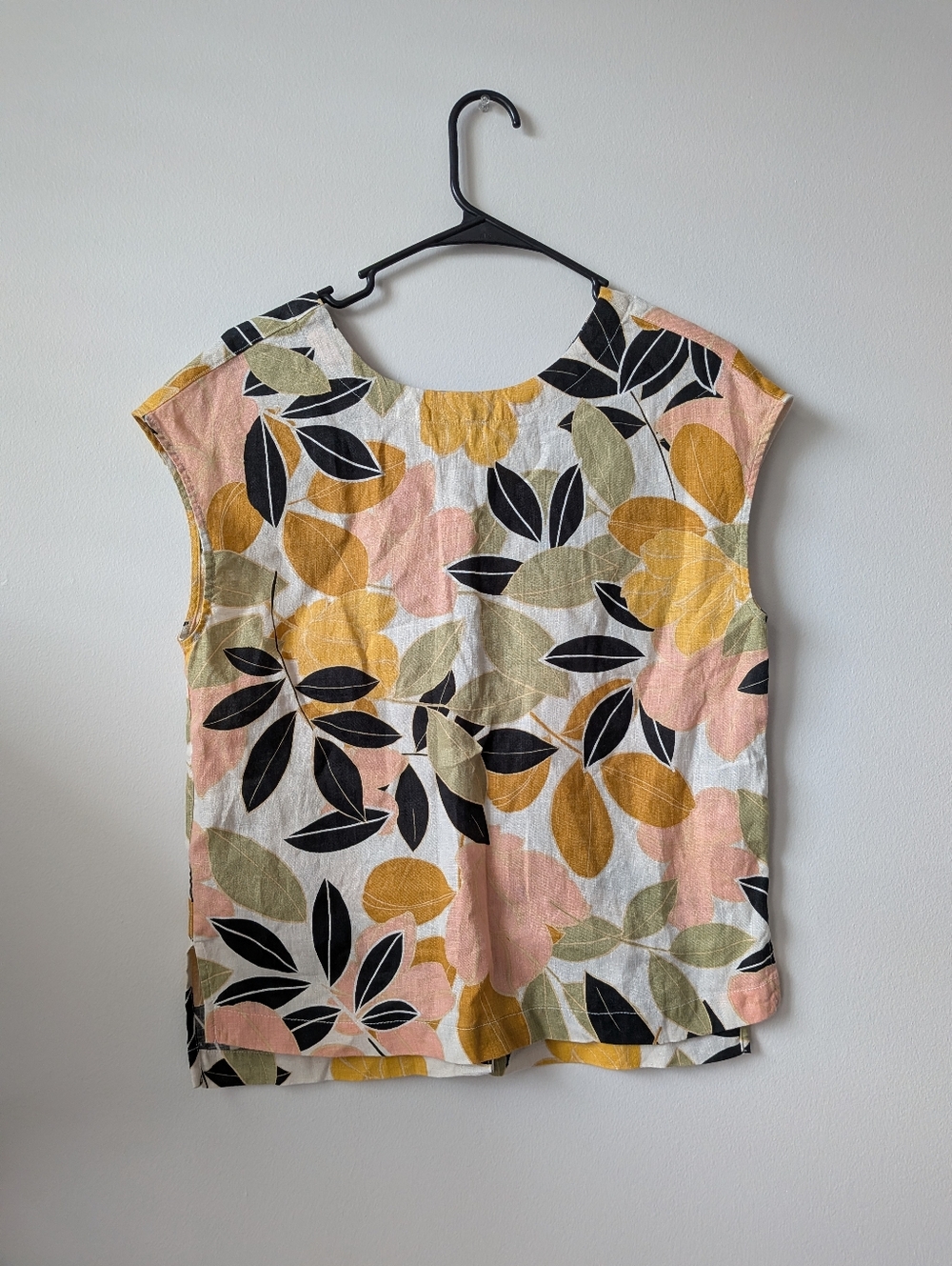 Rachel Zoe Women’s Floral 100% Linen Top Sleeveless Chic Boho